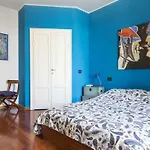 Stunning apt in the design district